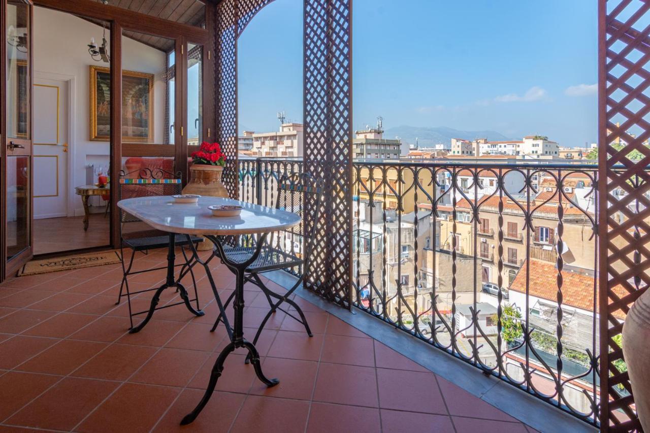 Le Rose Di Nonna Maria, Appartamento Di Lusso In Centro Citta Palermo Exterior photo